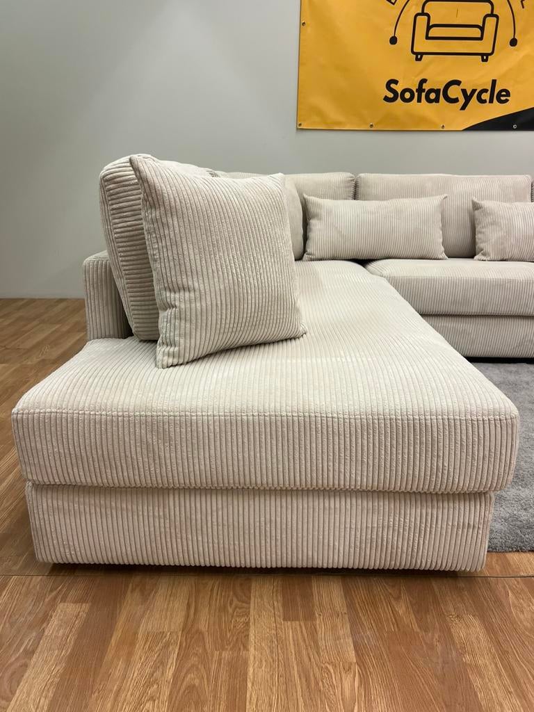 Overstock (Nieuwe) zetel - Beige Ribstof Hoekzetel, Ophalen of Verzenden, Zo goed als nieuw, SofaCycle, Info@sofacycle.be