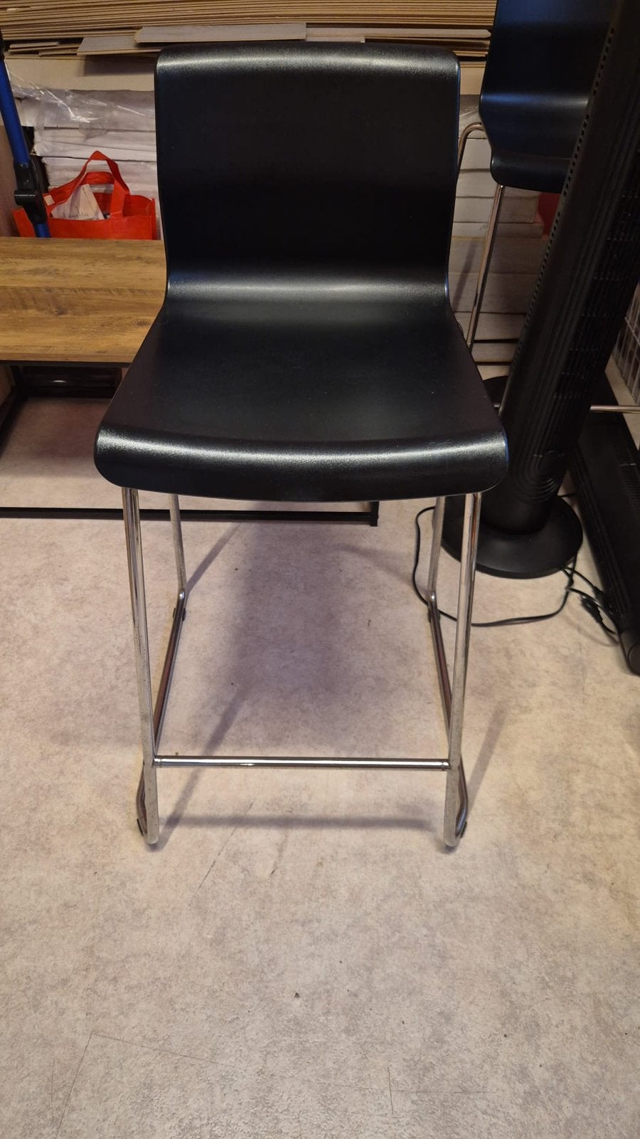 2 barstoelen, Ophalen, Zo goed als nieuw