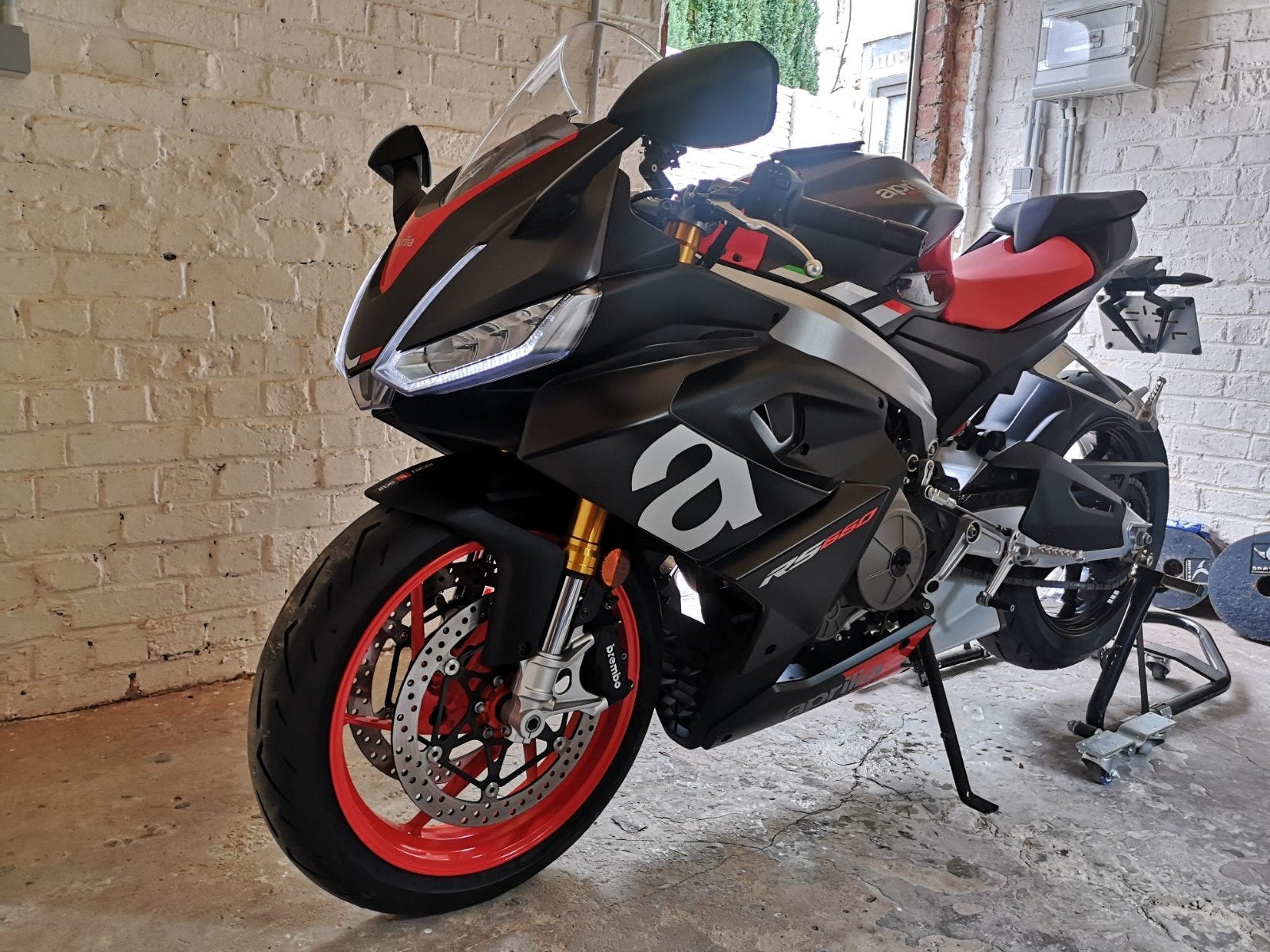 Aprilia RS 660, 2 cilinders, Occasion, Motorrijbewijs A, 660 cc