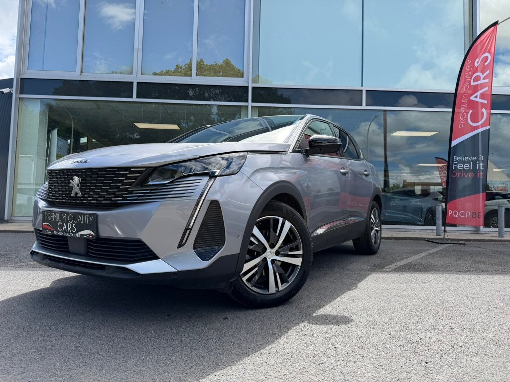 CARPLAY / SFEERVERLICHTING / CAMERA / KEYLESS, 1199 cc, Leder en Stof, 5 deurs, SUV of Terreinwagen