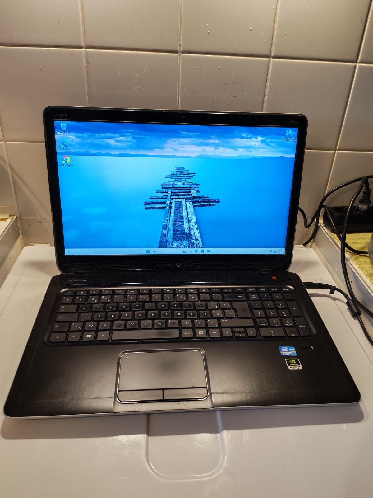 Te koop: HP Envy 17 inch – Met Windows 11, ssd startklaar, Hp, Gebruikt, Met videokaart, 2 tot 3 Ghz