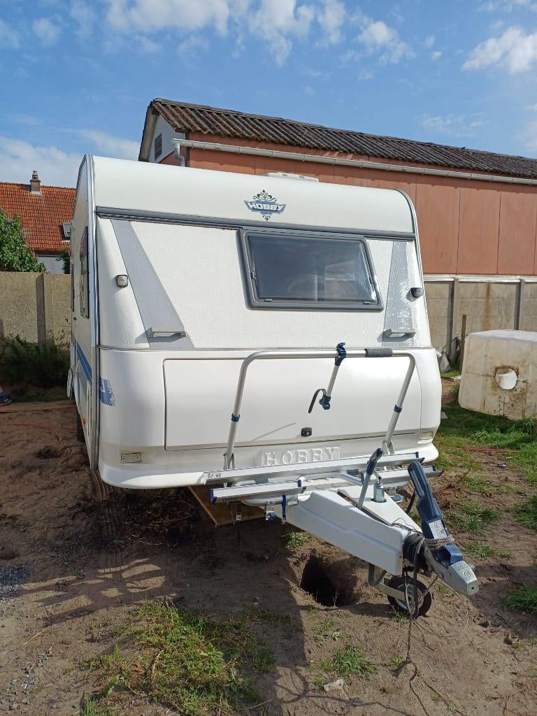 Zeer nette Hobby caravan, Jusqu'à 4, 6 à 7 mètres, Coin salon convertible, Hobby