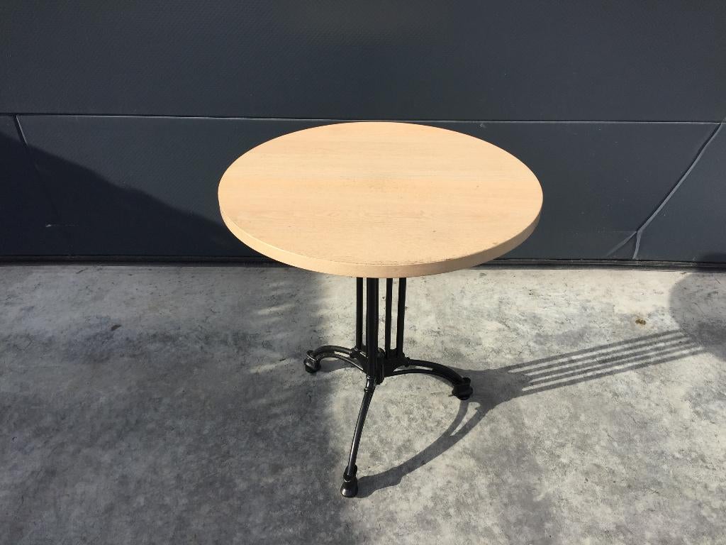 (83) Zeer mooi bijzettafeltjes diameter 69, Enlèvement, Utilisé