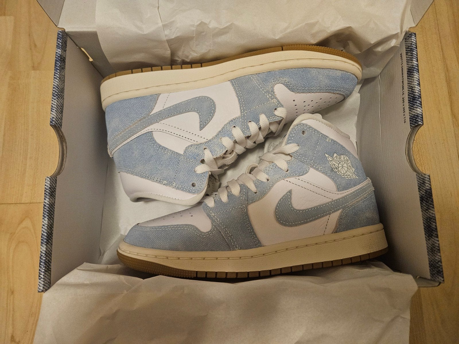 Nieuw in doos Nike Air Jordan 1 Mid SE, Vêtements | Femmes, Chaussures, Neuf, Sneakers et Baskets, Bleu, NIke Jordan