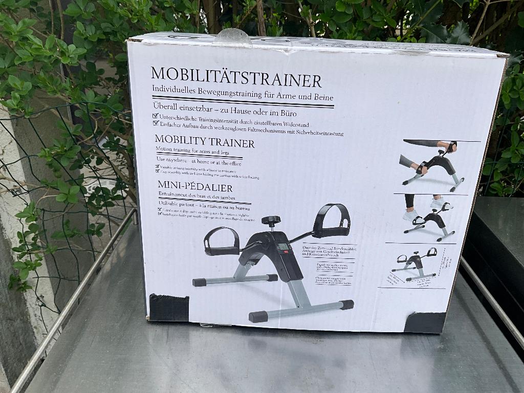 Stoelfiets - mobiliteitstrainer met instelbare weerstand, Diversen, Ophalen of Verzenden, Zo goed als nieuw