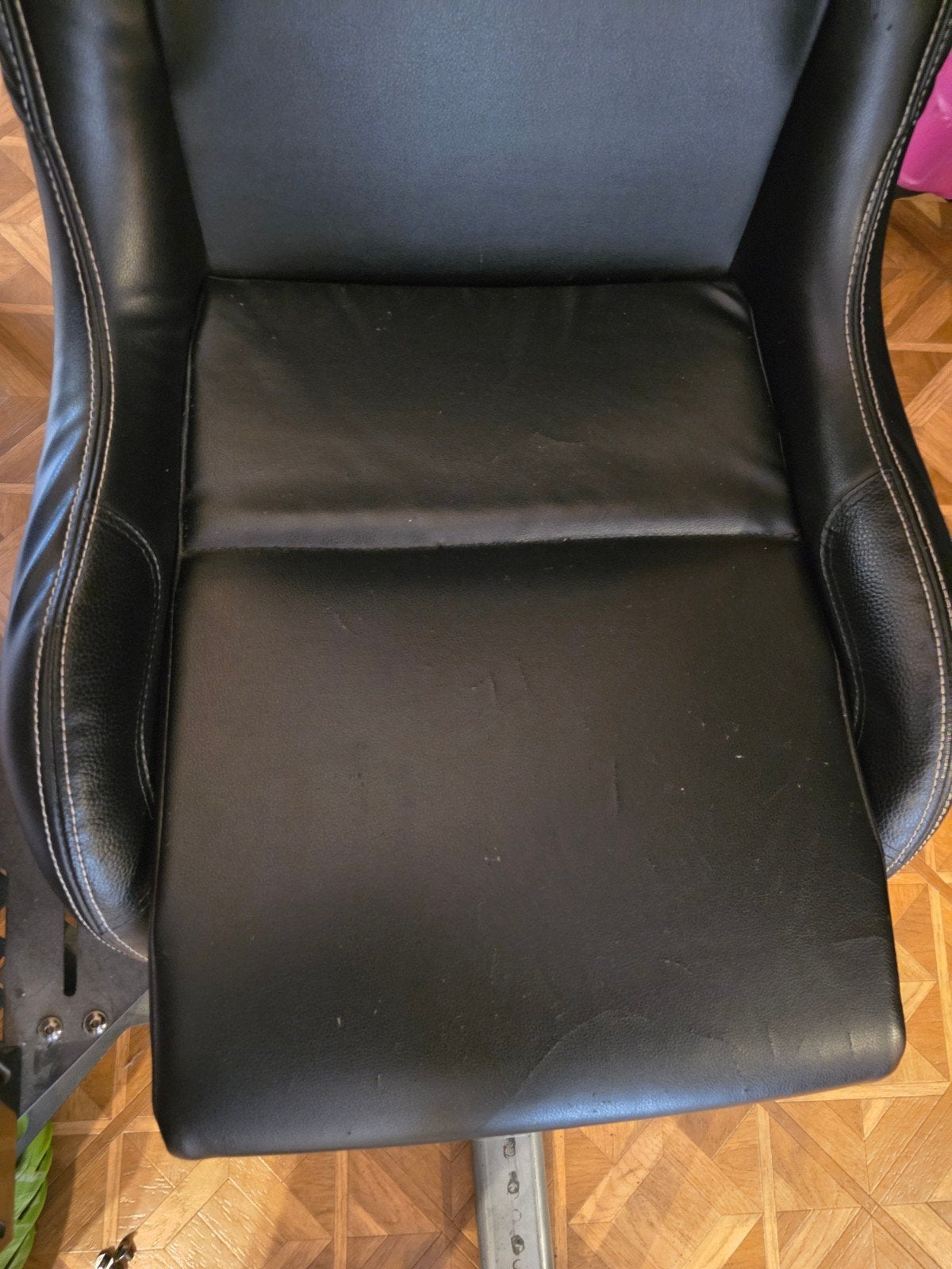 Playseat, Enlèvement