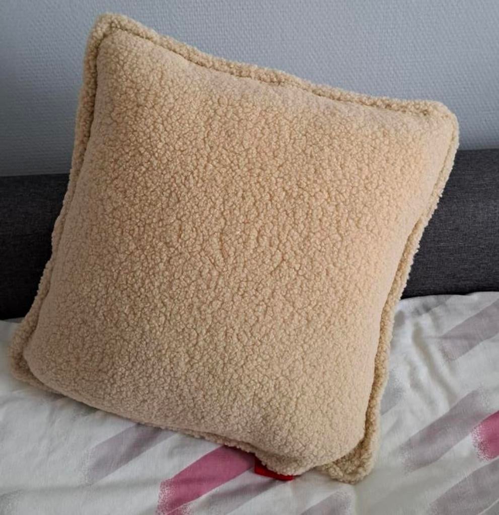 Nieuw warmte kussen. Beige. Teddy.
3 standen. Oplaadbaar., Ophalen, Nieuw, Beige, Vierkant