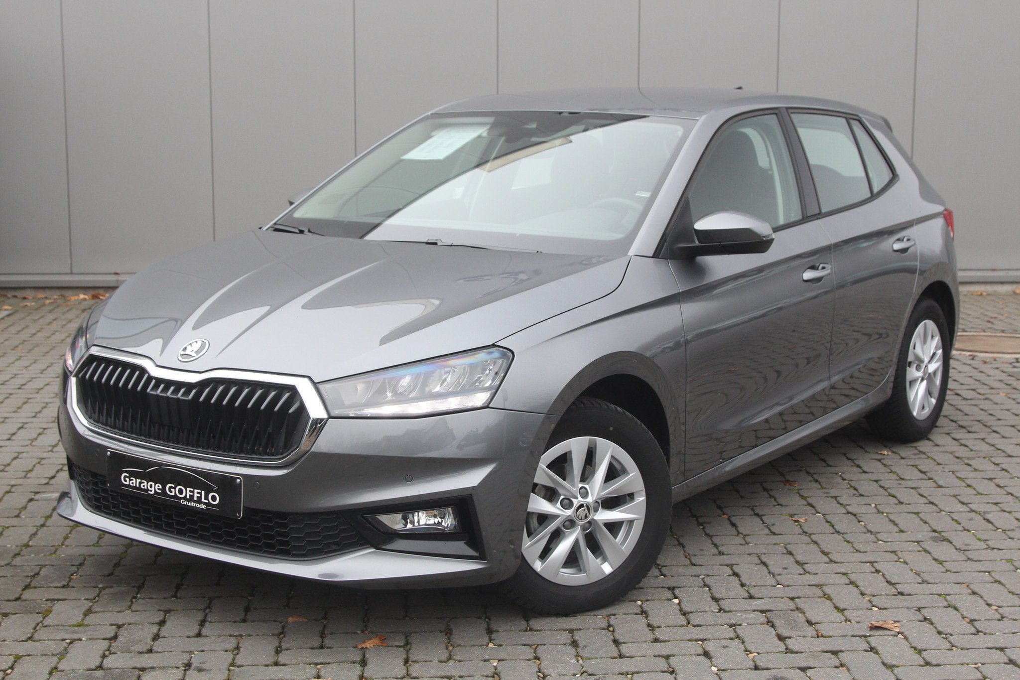 Skoda Fabia 1.0 TSI - 25.000KM - 2024, Autos, Skoda, Argent ou Gris, Achat, Noir, 5 portes