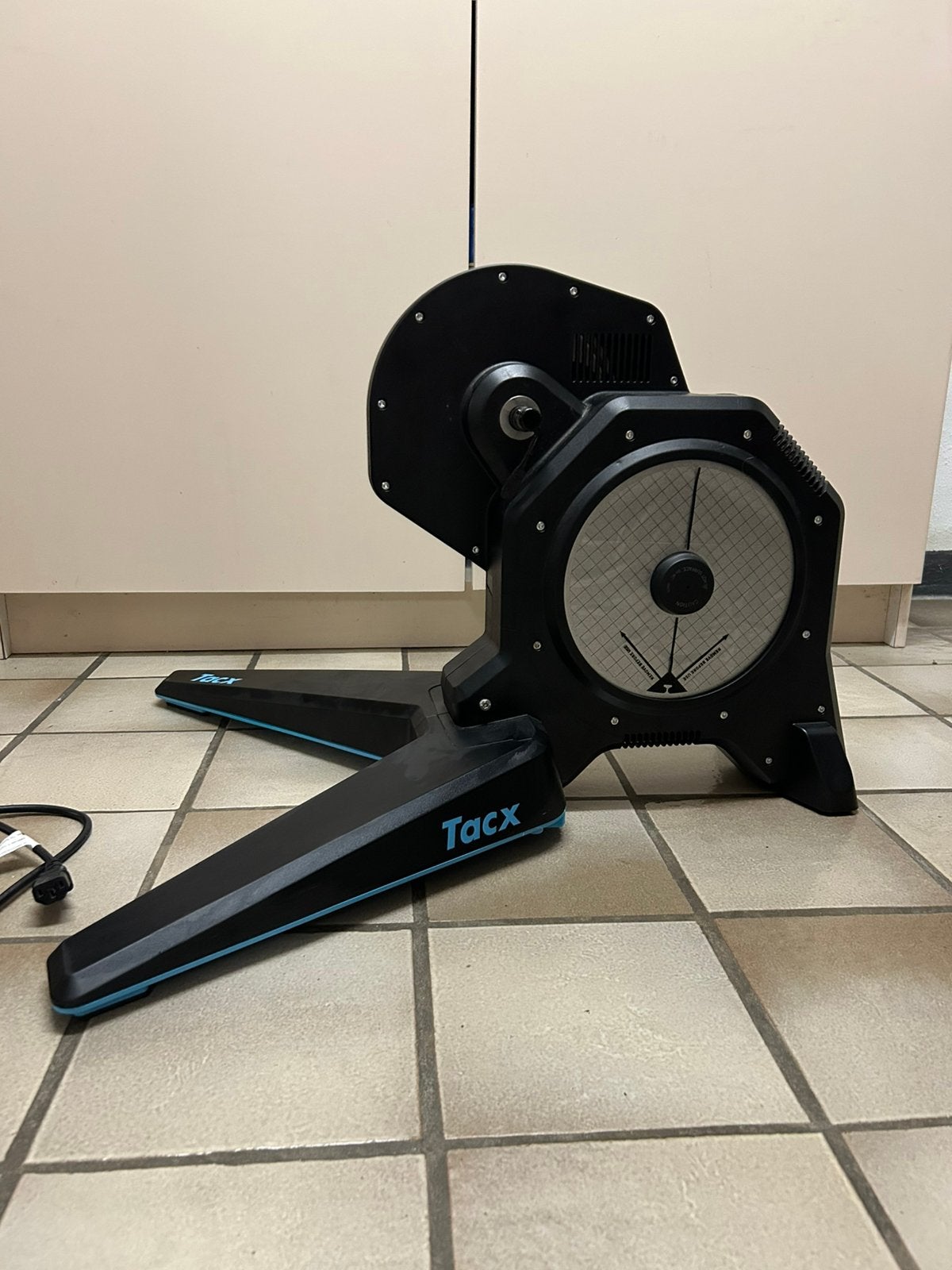Tacx Flux 2 Smart Trainer, Sport en Fitness, Ophalen, Zo goed als nieuw