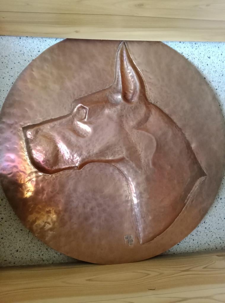 Rond bord duitse dog, Ophalen