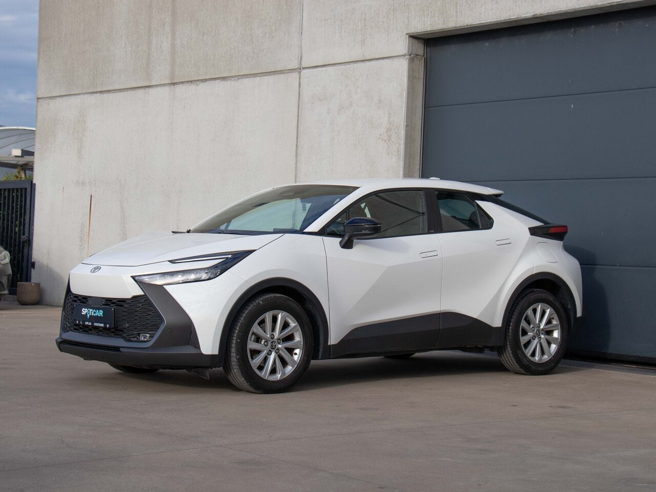 Toyota C-HR 1.8 HEV 98PK|CAMERA|NAVI|KEYLESS, 4 deurs, 0 min, Adaptive Cruise Control, 72 kW