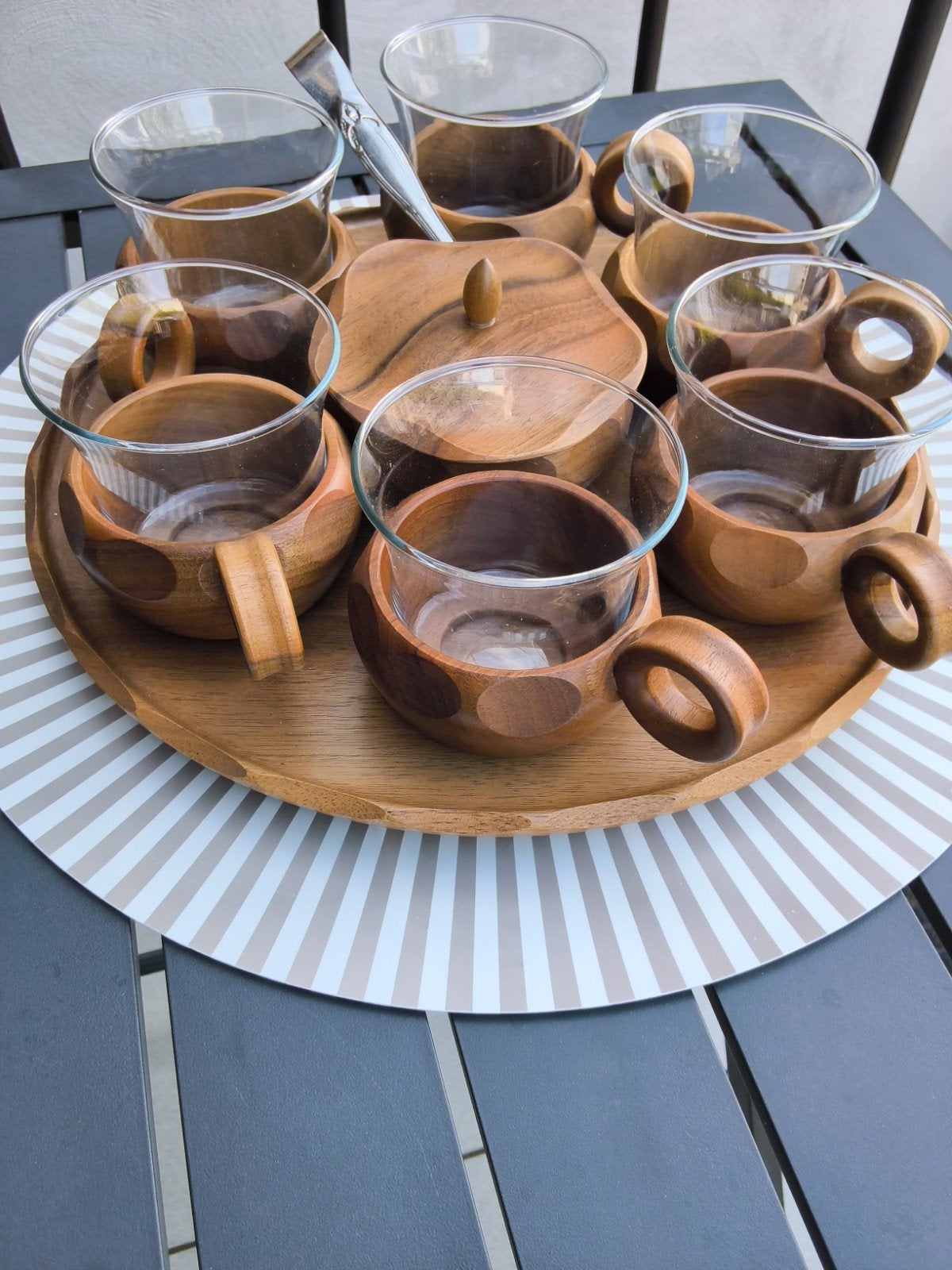 Theesetje glas  op houten plateau  ! ZELDZAAM, Antiquités & Art, Antiquités | Services (vaisselle) complet, Enlèvement