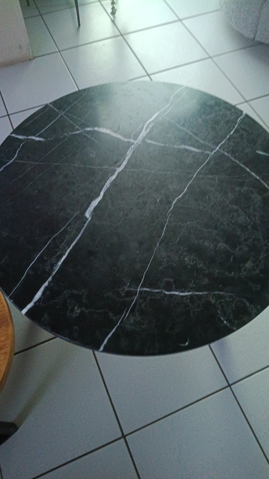 saloon tafel in marmer (, Ophalen