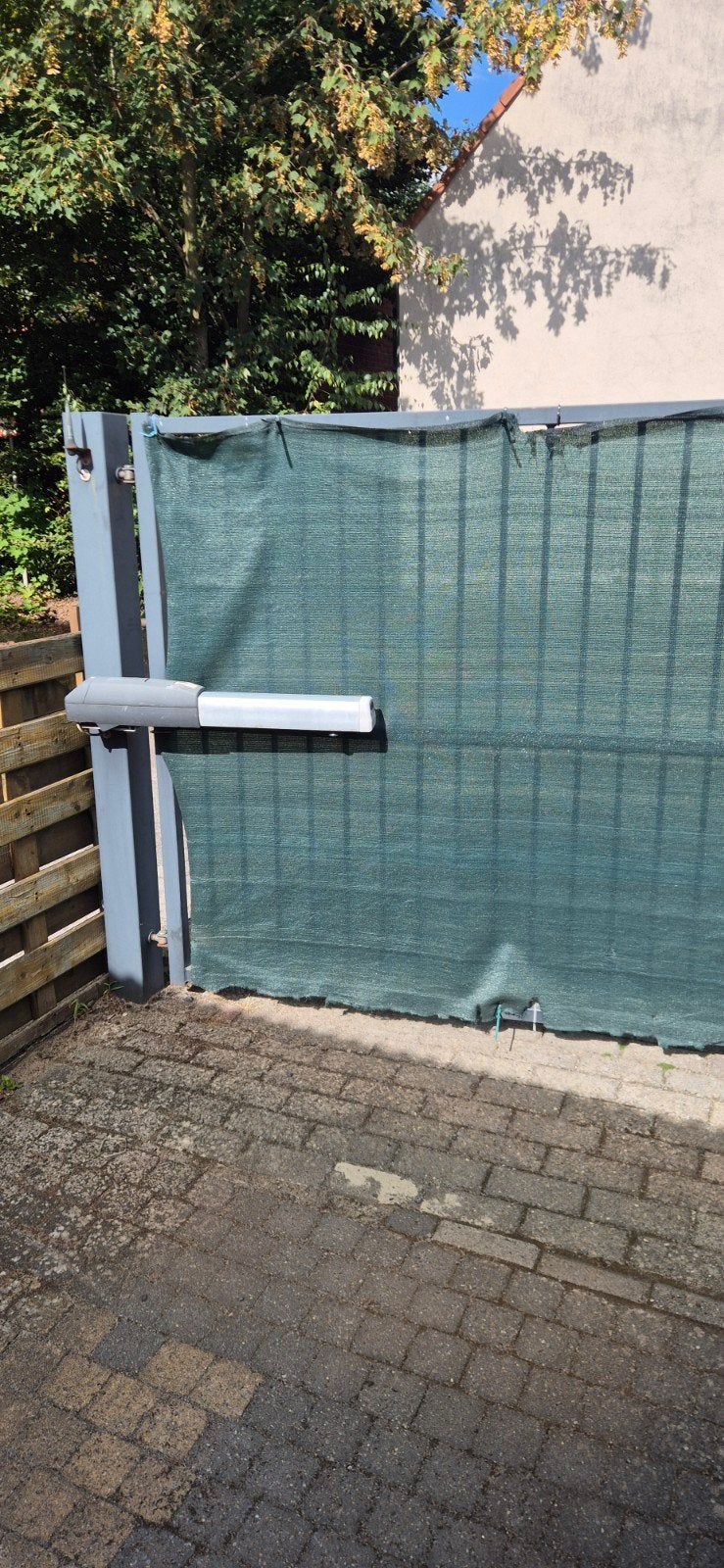 automatische poort, Tuin en Terras, Ophalen, Zo goed als nieuw, 150 tot 200 cm, IJzer
