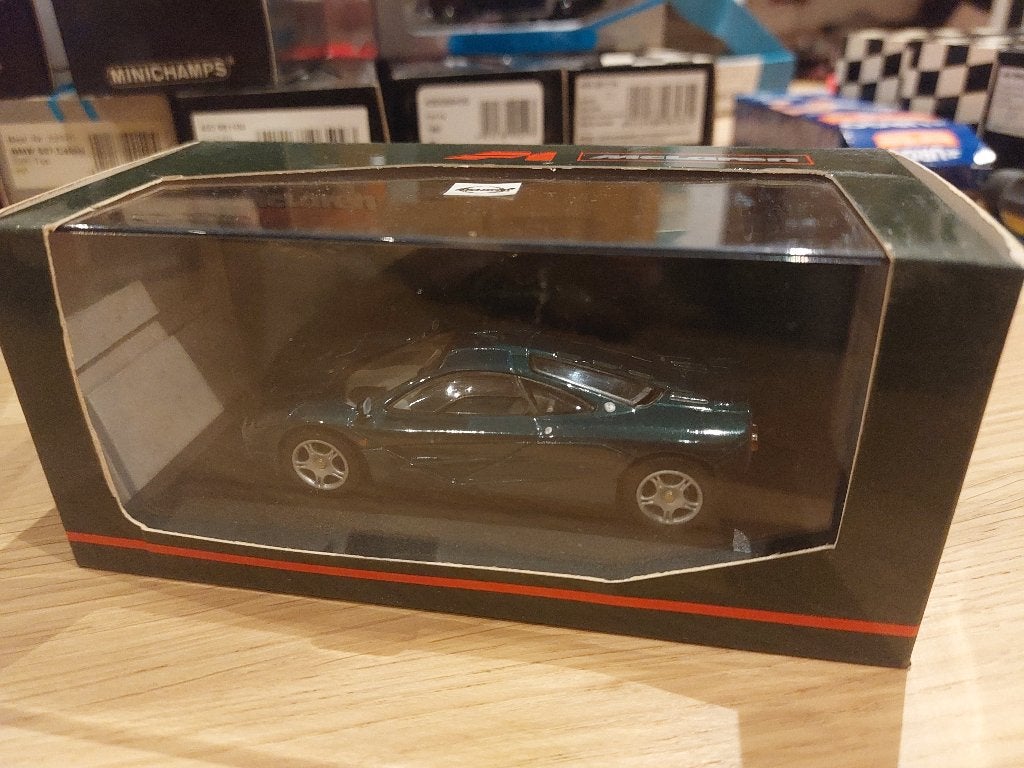 Minichamps McLaren F1 Roadcar green met 1/43, Ophalen of Verzenden, Nieuw, Auto, MiniChamps