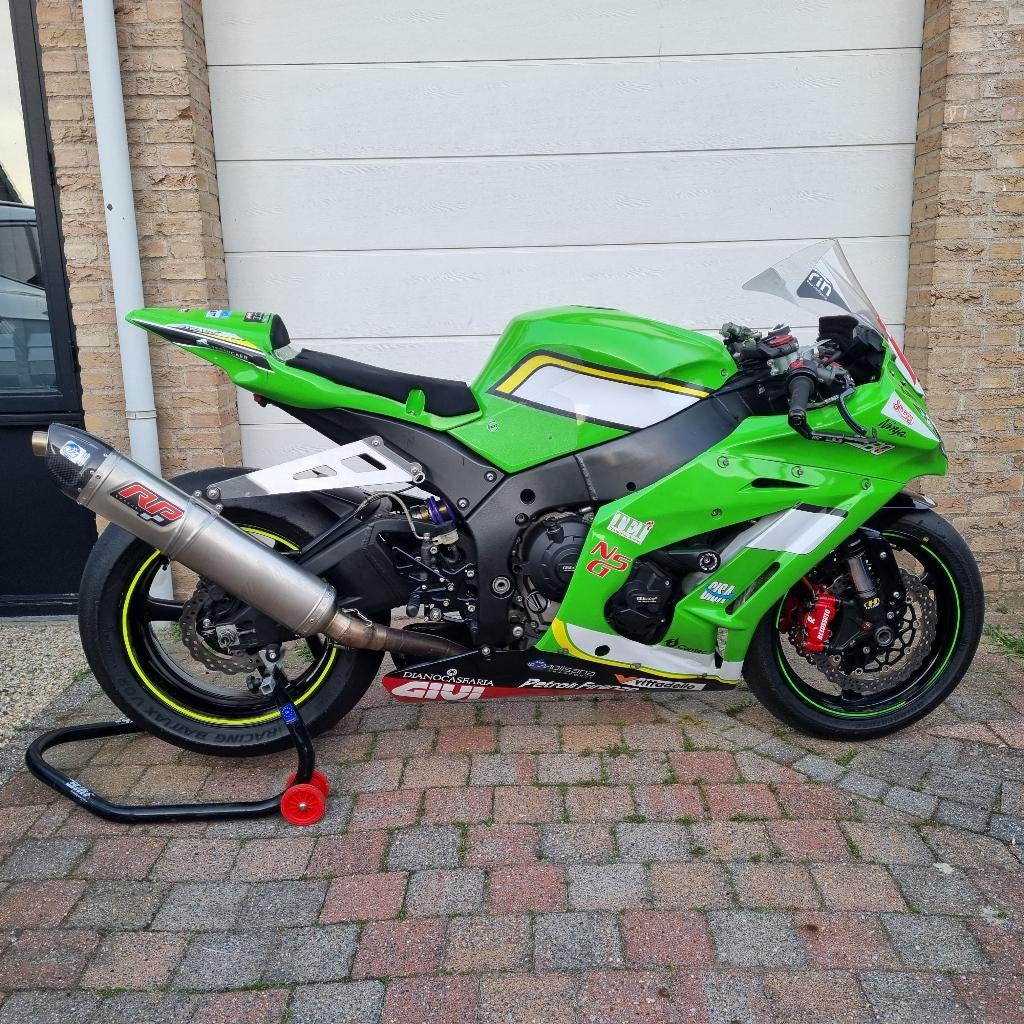 Kawasaki ZX-10R circuit motor, Motoren, Motoren | Kawasaki, Particulier, Super Sport, meer dan 35 kW, 4 cilinders, Motorrijbewijs A