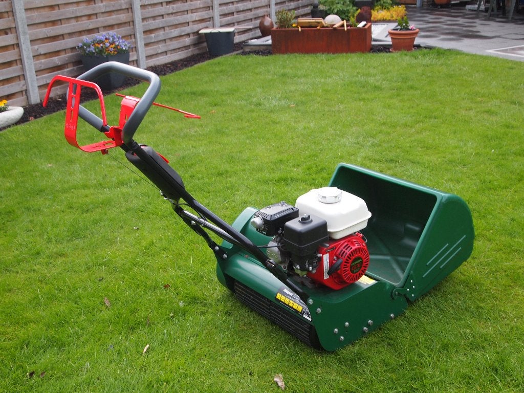Grasmachine, Tuin en Terras, Grasmaaiers, Ophalen, Honda, Zo goed als nieuw, Benzine-grasmaaier
