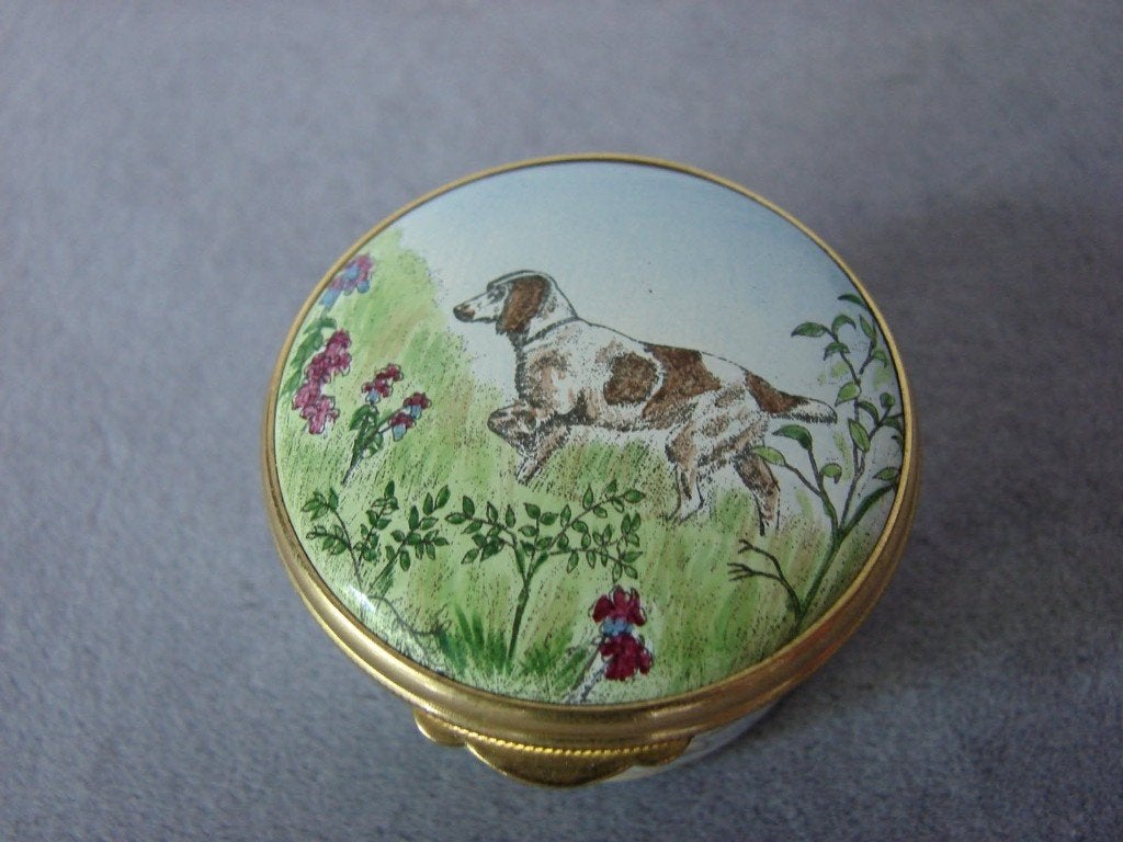 Boîte à pilules Wedgwood Copper Enamels avec scène de chasse, Enlèvement ou Envoi, Neuf