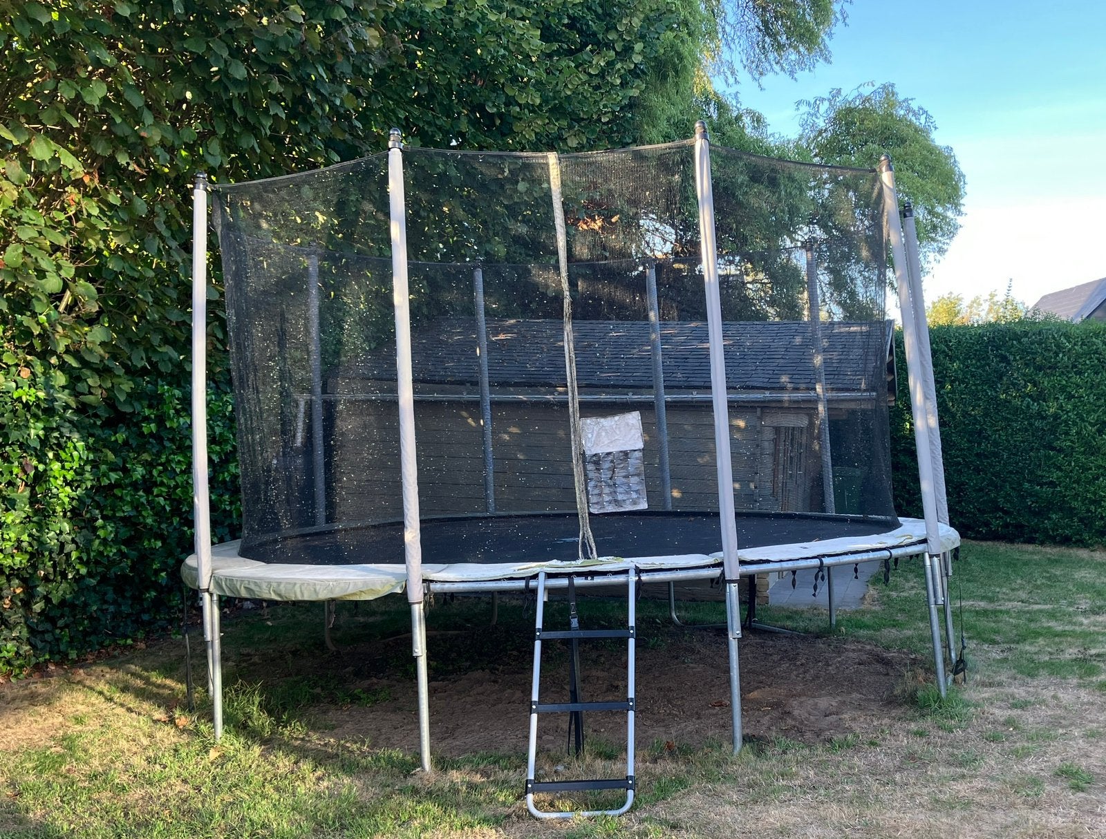 Trampoline Domyos Essential 420 met grondankers en trapje, Ophalen, Gebruikt