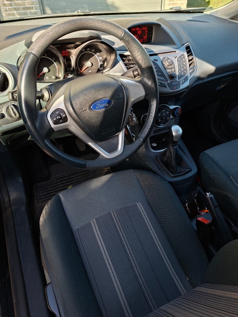 Ford Fiësta - Bwj 2008 - 60.000Km, Auto's, Voorwielaandrijving, Stof, 1041 kg, Zwart