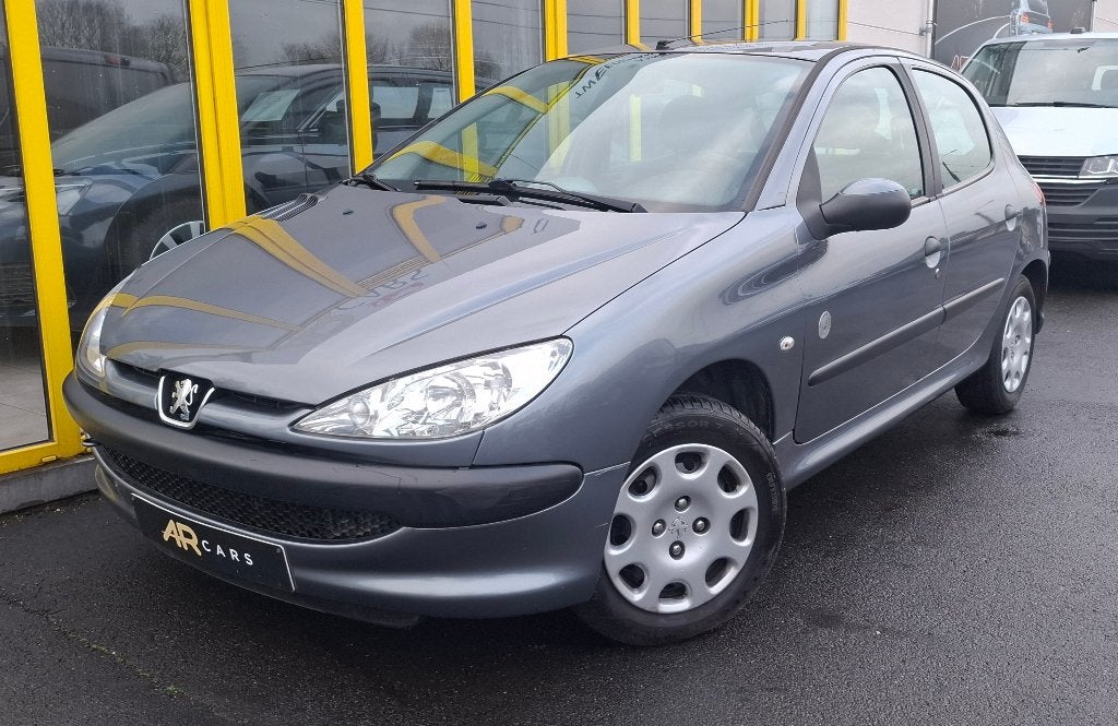 Peugeot 206/1.4 essence/126,821 km/2008/manuel, Autos, Argent ou Gris, Entreprise, Boîte manuelle, https://public.car-pass.be/vhr/e3129cbb-c496-4a28-94a5-e4ce60226262