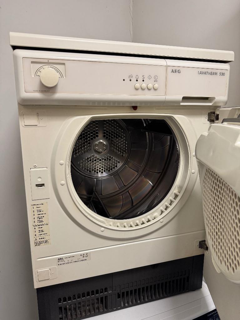 SECHE LINGE AEG, Electroménager, Sèche-linge, 85 à 90 cm, 4 à 6 kg, Chargeur frontal, Enlèvement