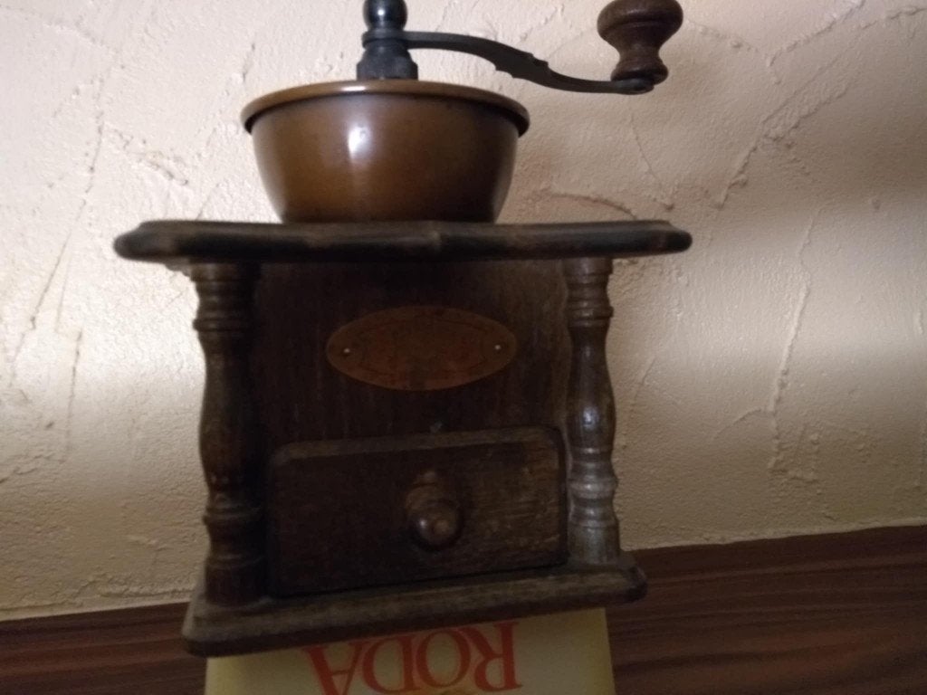 MOULIN A CAFE ANCIEN, Enlèvement