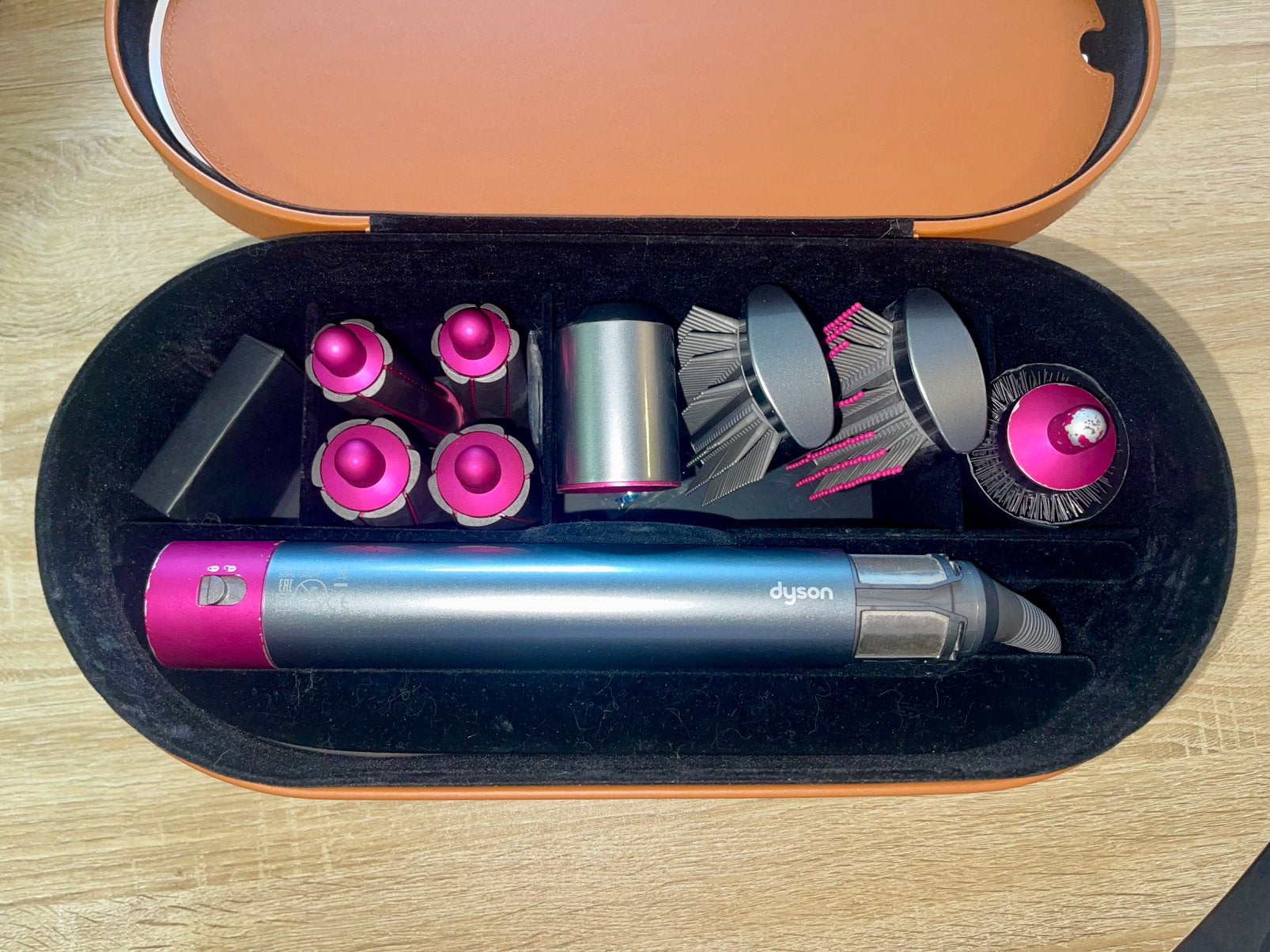 Dyson Airwrap V1 POUR PIÈCES/EN PANNE+Accessoires complets, Handtassen en Accessoires, Uiterlijk | Haarverzorging, Gebruikt, Overige typen