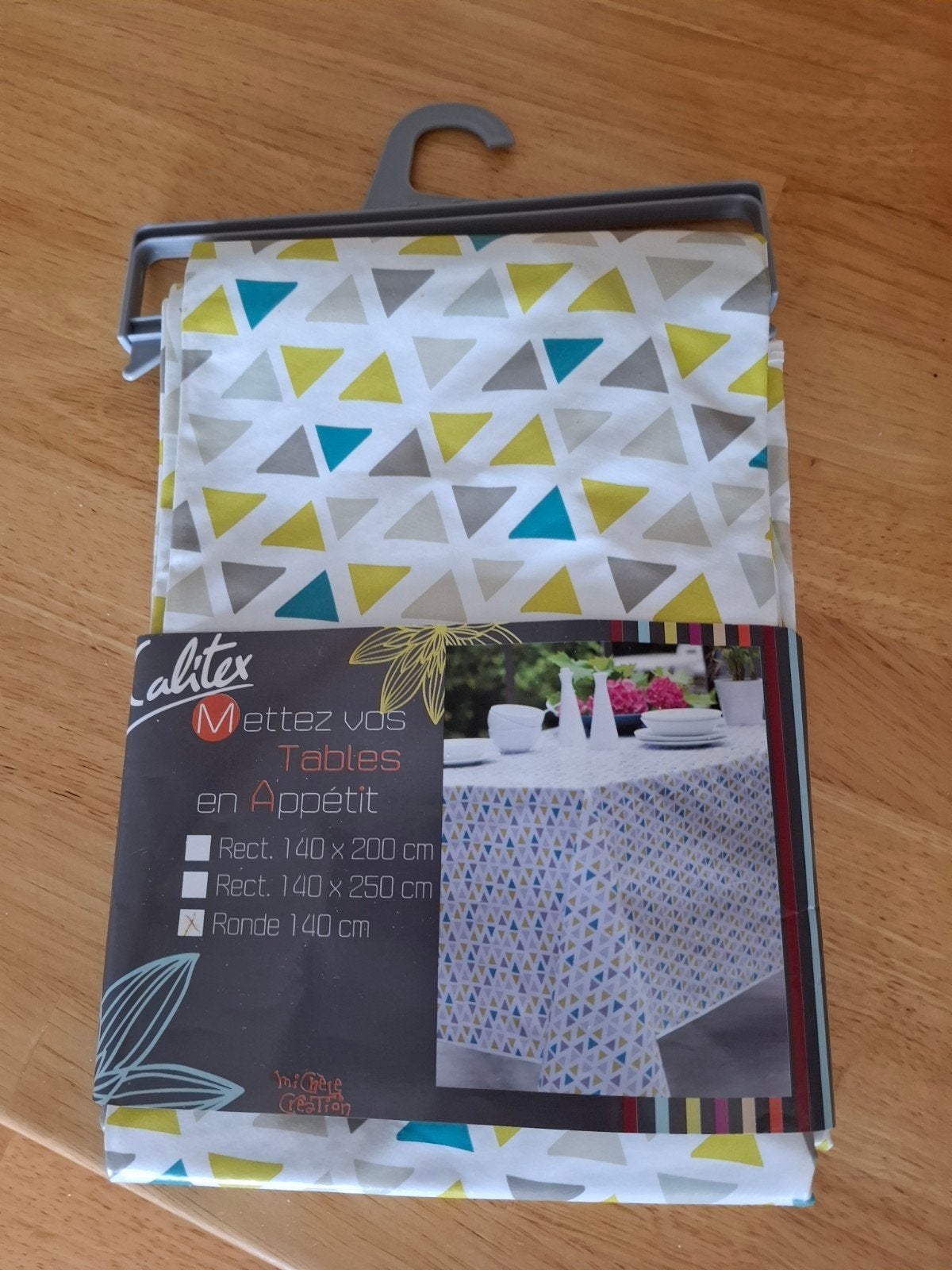 nouvelle nappe ronde, Enlèvement