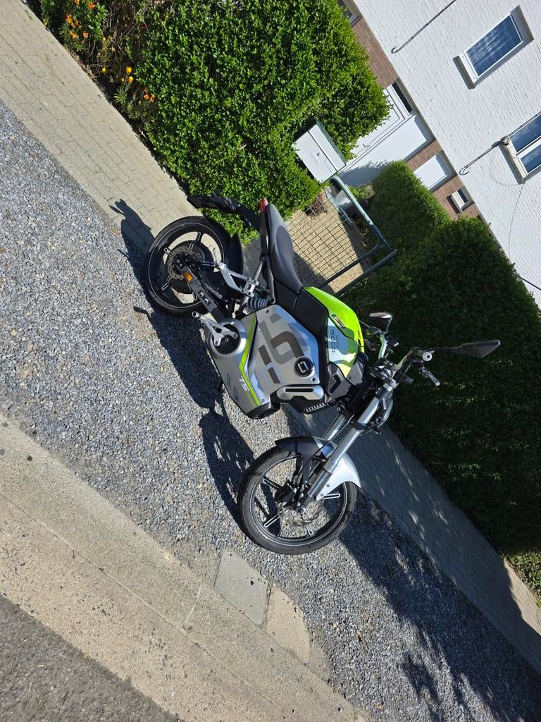 Mijn motor + €1000 van mij tegen het voertuig, Auto's, Audi, Euro 6, A4, Diesel, Particulier