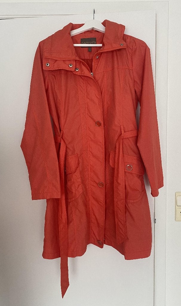 Imperméable couleur orange T38/40 matière agréable et légère, Kleding | Dames, Jassen | Zomer, Sarandi, Oranje, Zo goed als nieuw