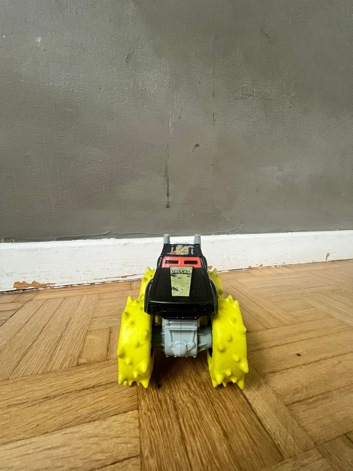 Alarme Hot Wheels Monster Truck 5 — Voiture Twisted Tredz, Enfants & Bébés, Jouets | Véhicules en jouets, Enlèvement ou Envoi