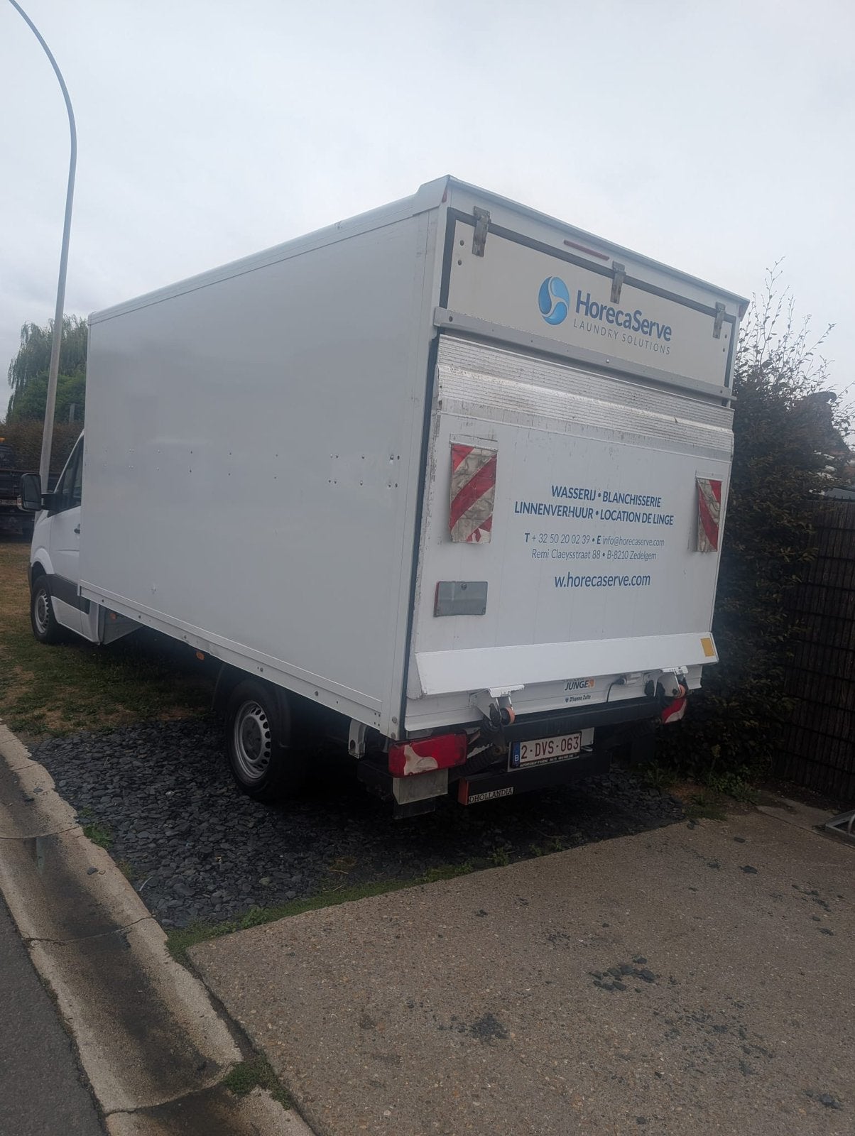 MERCEDES SPRINTER MODEL 2015 385000 km motor probleem, Auto's, Bestelwagens en Lichte vracht, Bedrijf, Te koop