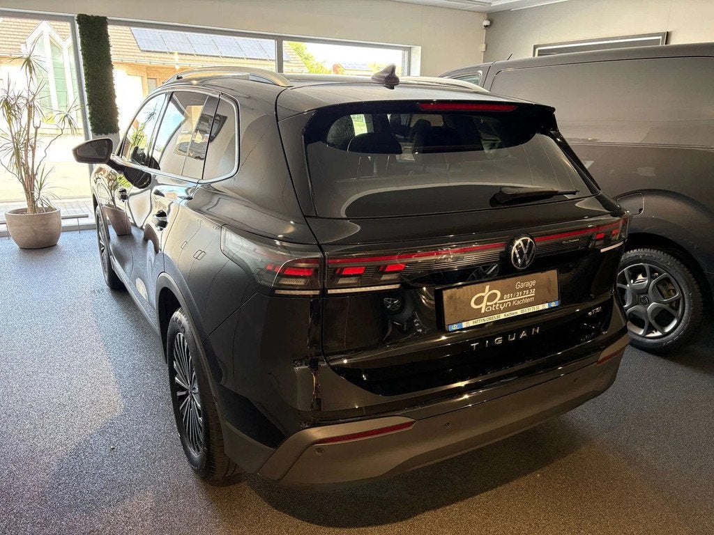 Volkswagen Tiguan Tiguan 1.5 eTSI mHEV ACT Life Business Pre, Auto's, Volkswagen, Particulier, Te koop, Tiguan, ABS, Adaptive Cruise Control