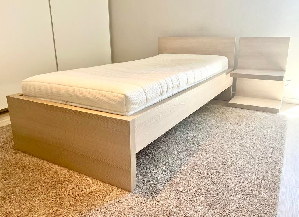 Eenpersoons slaapkamer met bureau, Ophalen, Zo goed als nieuw, Eenpersoons, Modern
