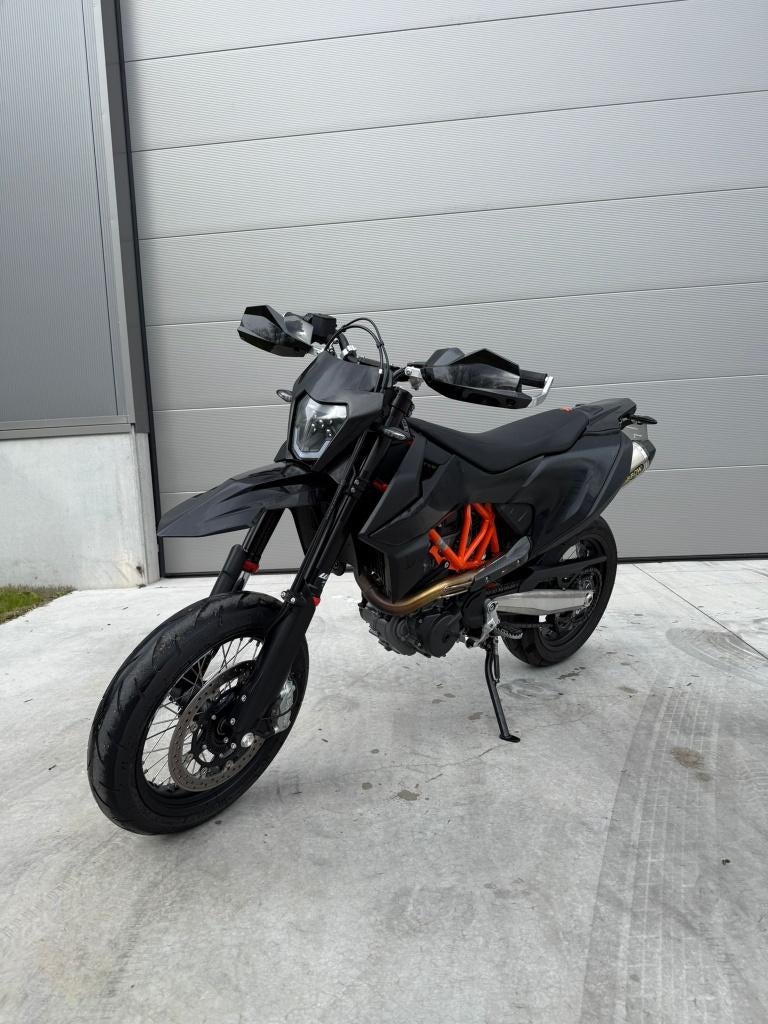 2023 KTM 690 SMC R, Motoren, Motoren | KTM, Particulier, SuperMoto, 12 t/m 35 kW, 1 cilinder, Minimaal motorrijbewijs A2, Ophalen