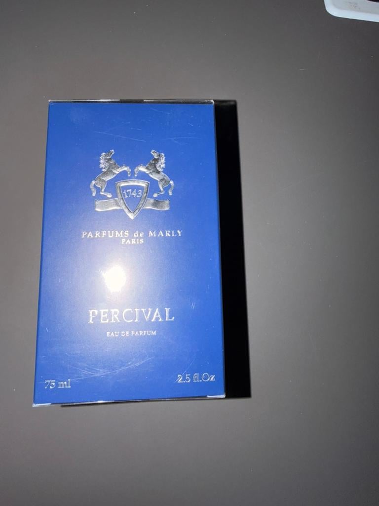 Parfums de marly, Envoi, Comme neuf