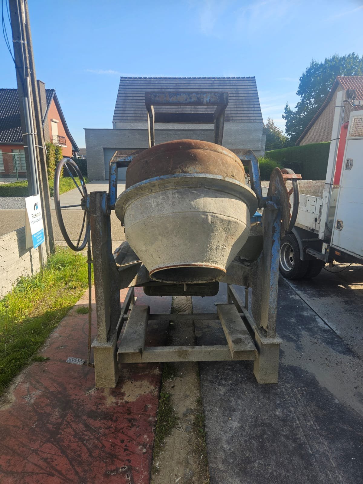 Betonmolen met ophaalbak, Doe-het-zelf en Bouw, Ophalen, Gebruikt