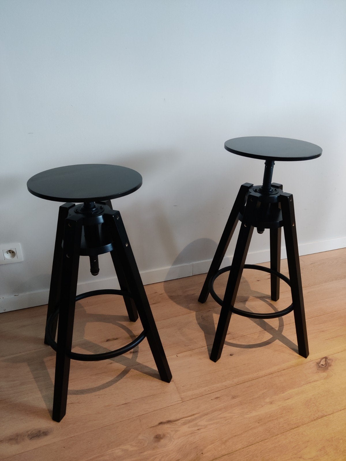 tabourets de bar réglables, Maison & Meubles, 2 tabourets, Comme neuf, Enlèvement, Bois