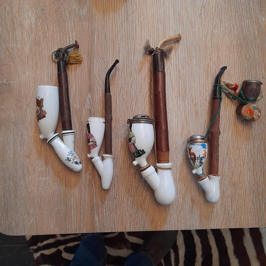 Porseleinen  pijpen 80 euro.   4.stuks., Antiek en Kunst, Ophalen