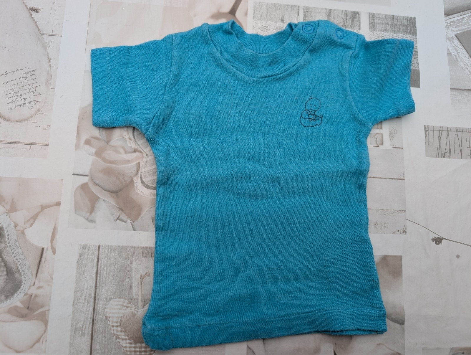 Mothercare turquoise t-shirtje voor baby's van 3 maandjes, Kinderen en Baby's, Babykleding | Maat 62, Jongetje of Meisje, Ophalen of Verzenden