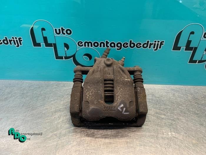 Remklauw (Tang) links-voor van een Renault Clio (Clio 3 06-), Gebruikt, -, Renault, -