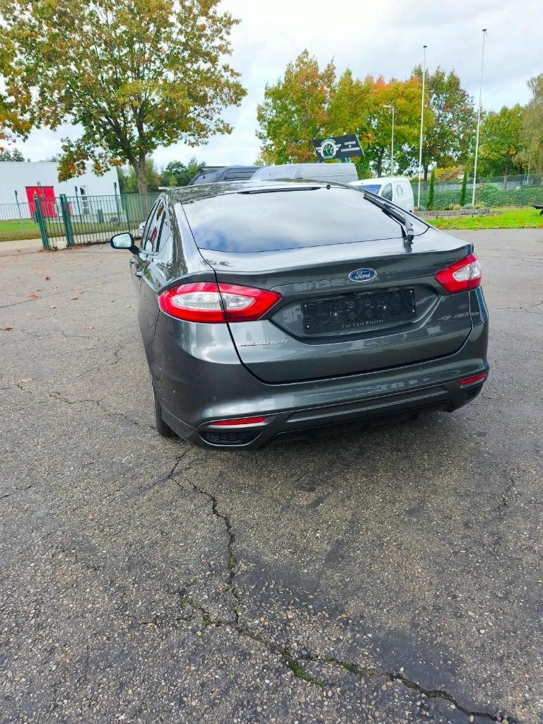 Ford Mondeo st line - Nieuwe motor 12mnd garantie, Auto's, Voorwielaandrijving, 4 deurs, 1498 cc, 4 cilinders