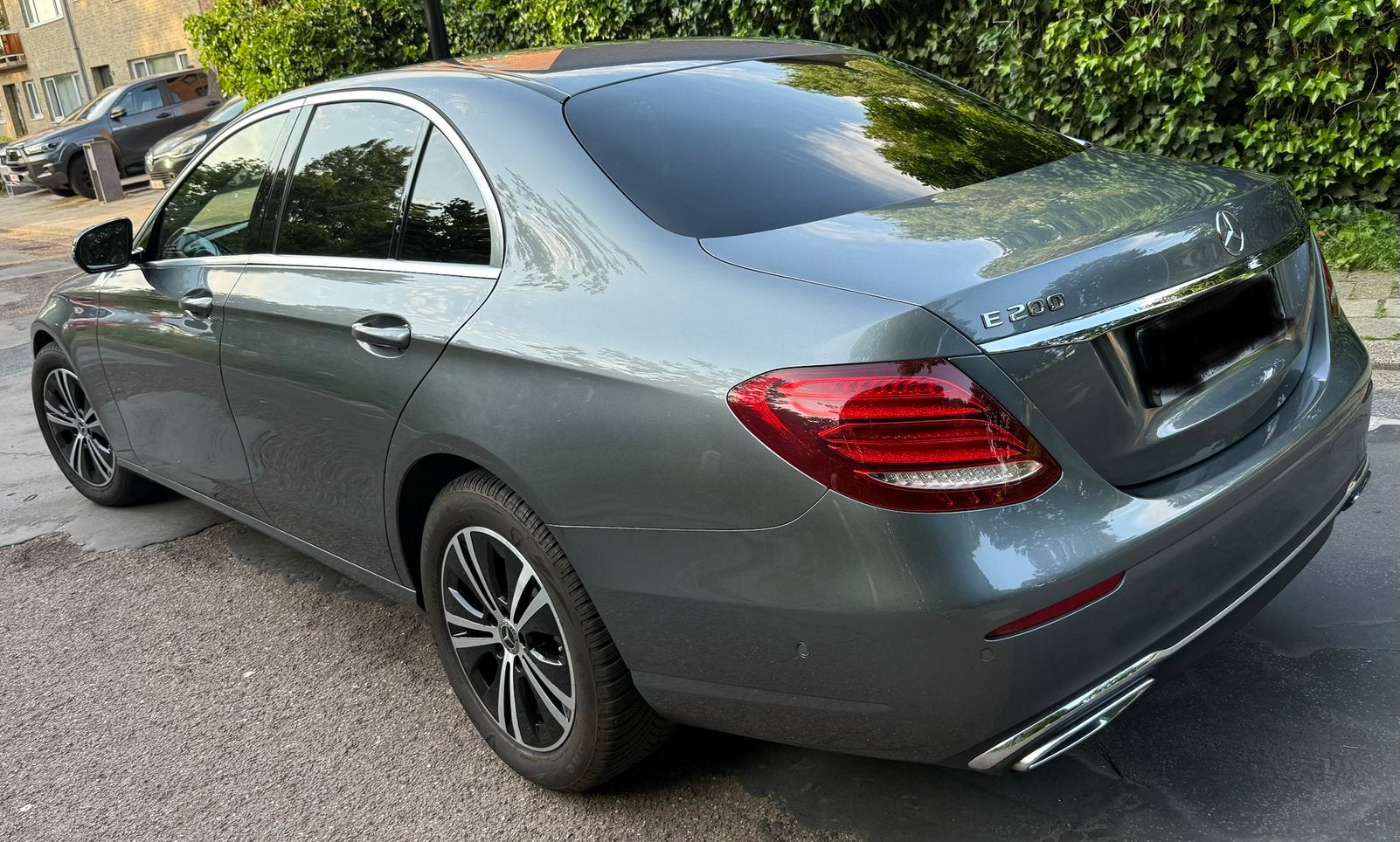 Mercedes Classe E E200 Euro 6b essence+hybride léger, Argent ou Gris, Entretenue par le concessionnaire, Noir, 5 places