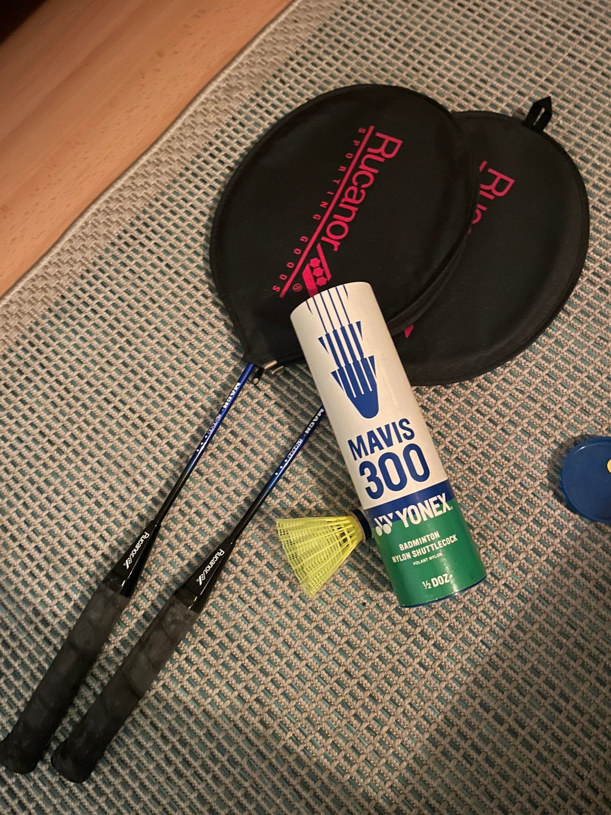 Set de badminton avec boîte à plumes en rucanor, Sports & Fitness, Enlèvement, Utilisé
