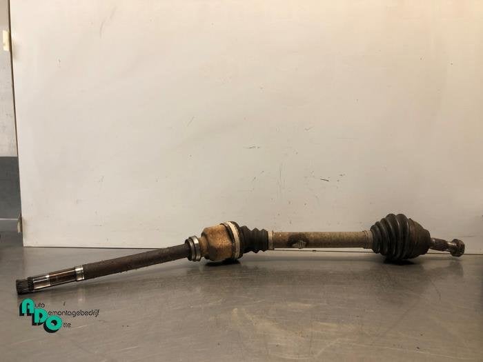 Arbre de transmission avant droit d'un Peugeot Partner (Part, -, 3 mois de garantie, Utilisé, -