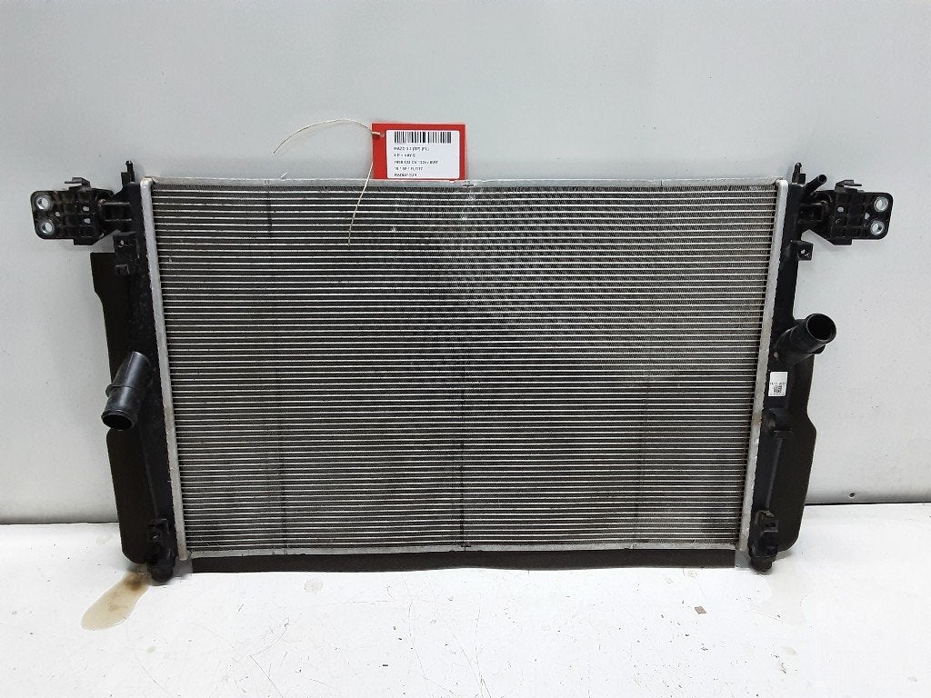 RADIATEUR EAU Mazda 3 Sport (BP) (01-2018/-), Hitdorfer Straße 73
51371  Leverkusen, DE, Mazda, Utilisé, Info@mazda.de