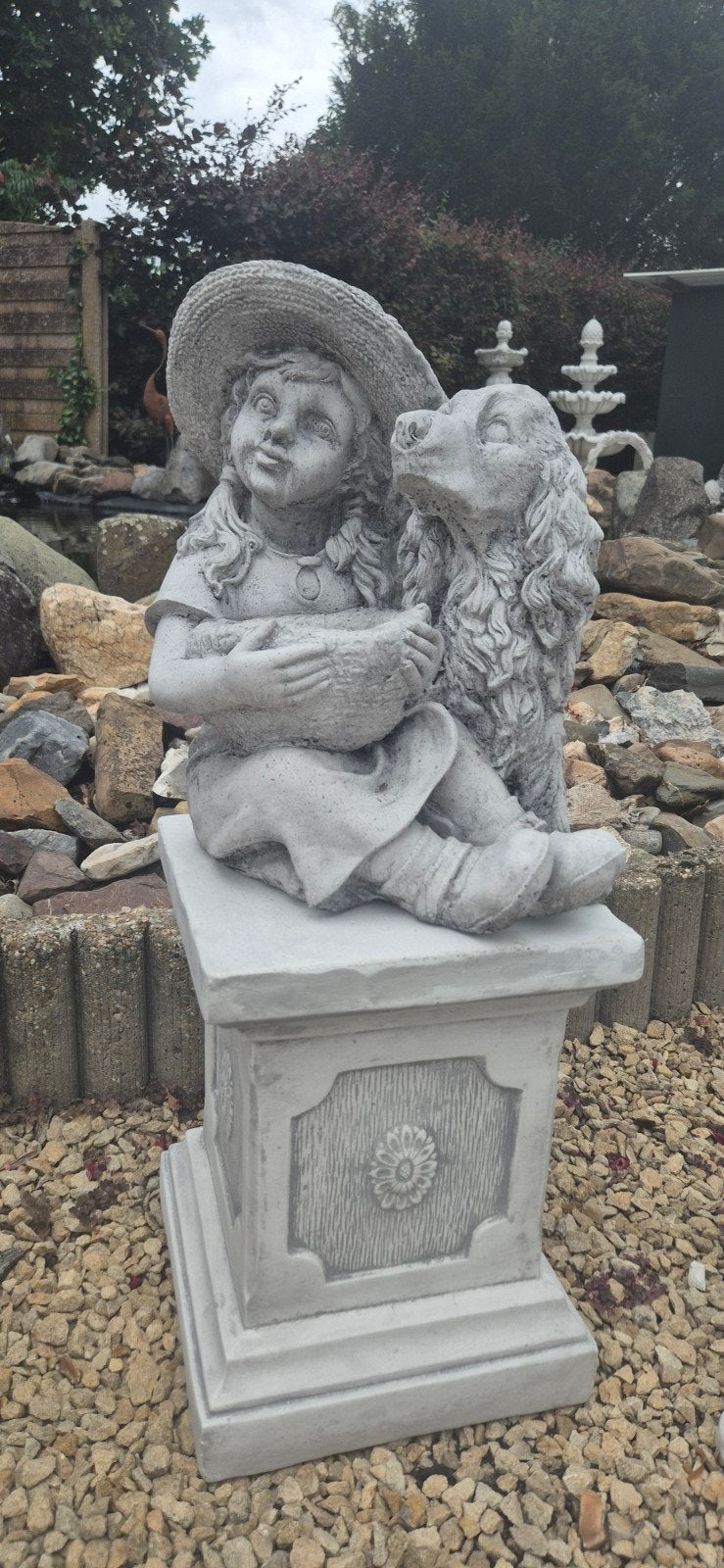 Beton meisje met cocker , zuil ook mogelijk, Tuin en Terras, Ophalen, Nieuw, Beton, Mensenbeeld