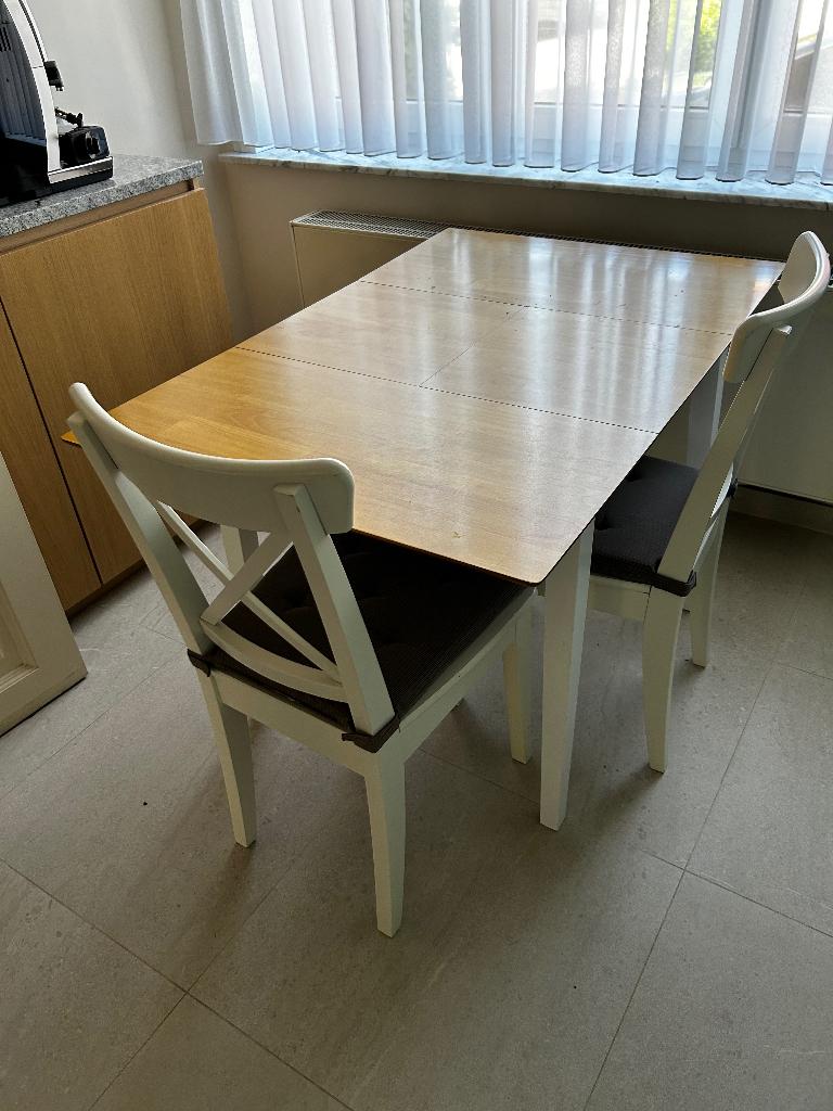 Uitschuifbare tafel + stoelen, Ophalen, Zo goed als nieuw, 100 tot 150 cm, 50 tot 100 cm