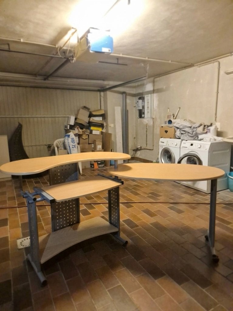 Bureau informatique modulable d'angle, Utilisé, Gris, Avec support écran, Bois
